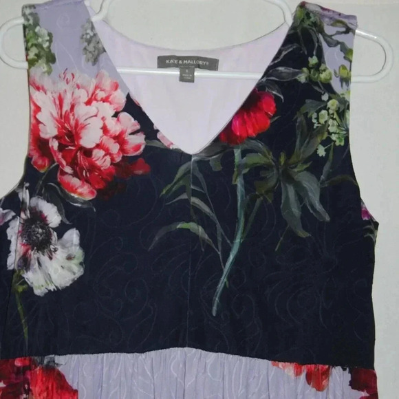 Kate & Mallory Long Dress Floral Small Modest V-Neck Maxi NWT - Picture 9 of 16